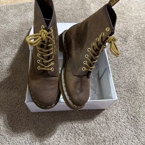 Dr marten’s crazy horse mens size 5 boots womens 6.5